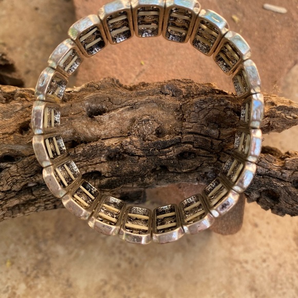 Silver plated stretch bracelet - Picture 5 of 6